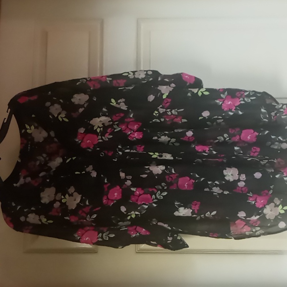 Torrid blouse size 0 or 12